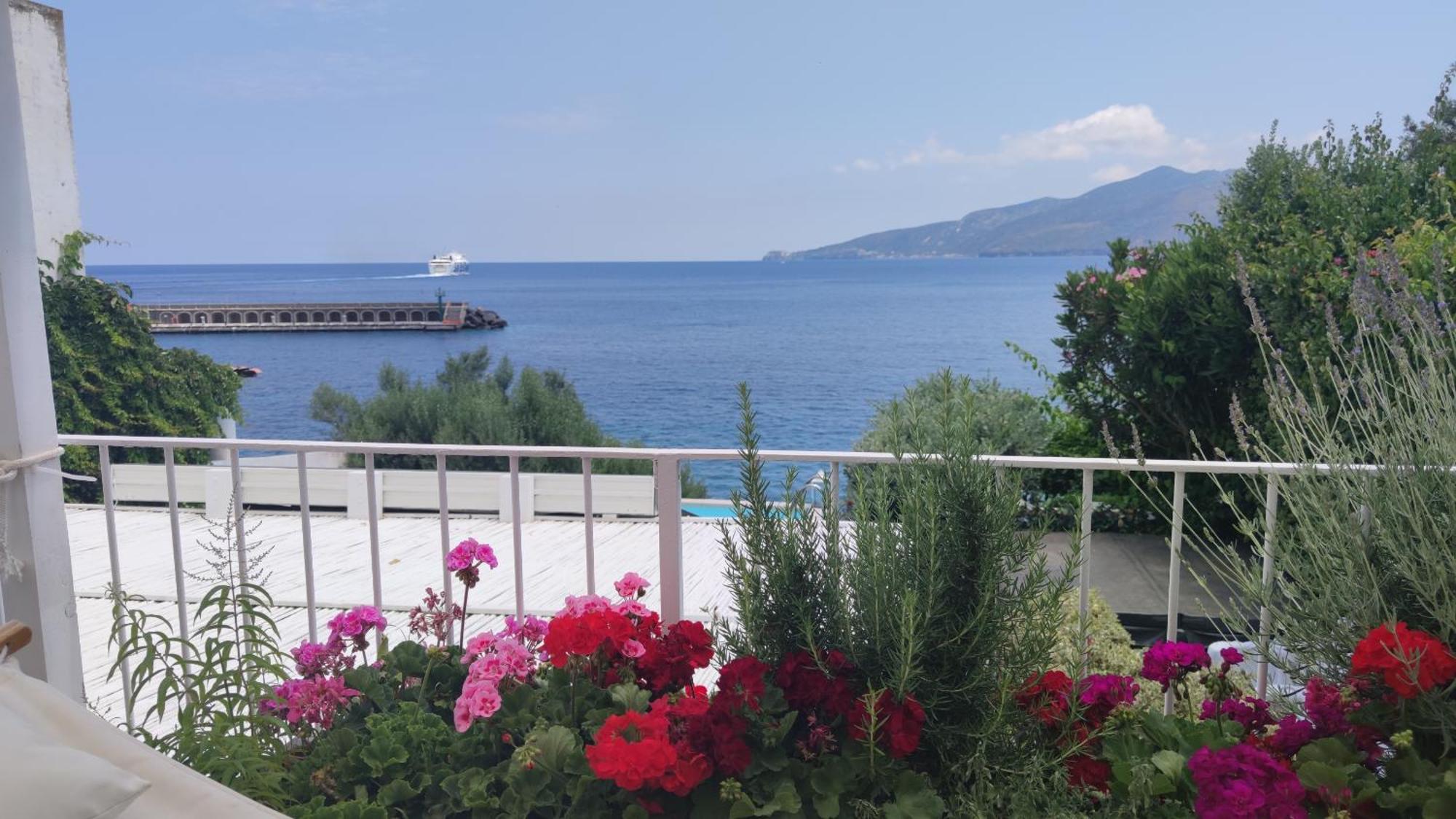 Halgoduria Hotel Санта Марина Салина Стая снимка