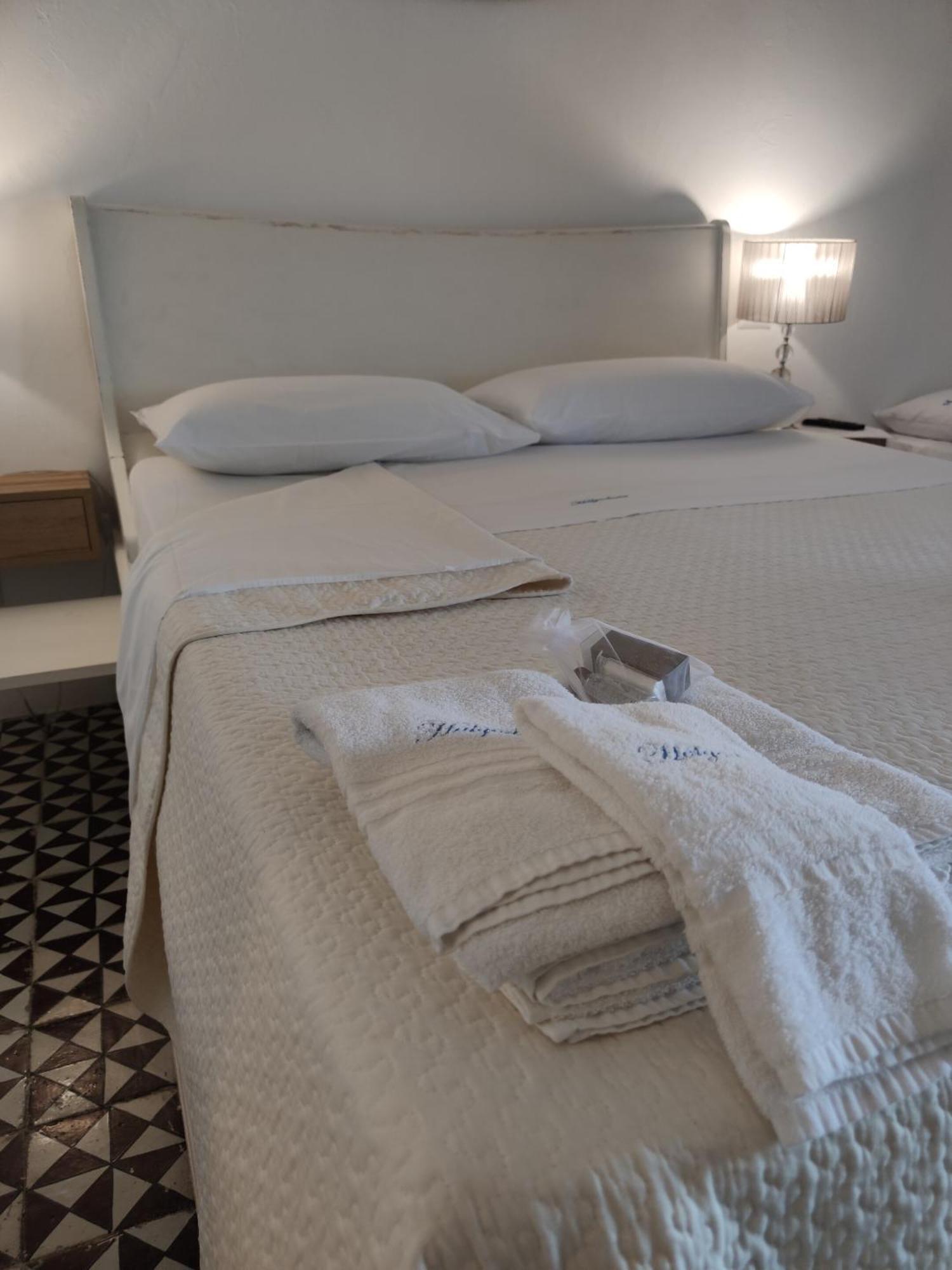 Halgoduria Hotel Санта Марина Салина Стая снимка